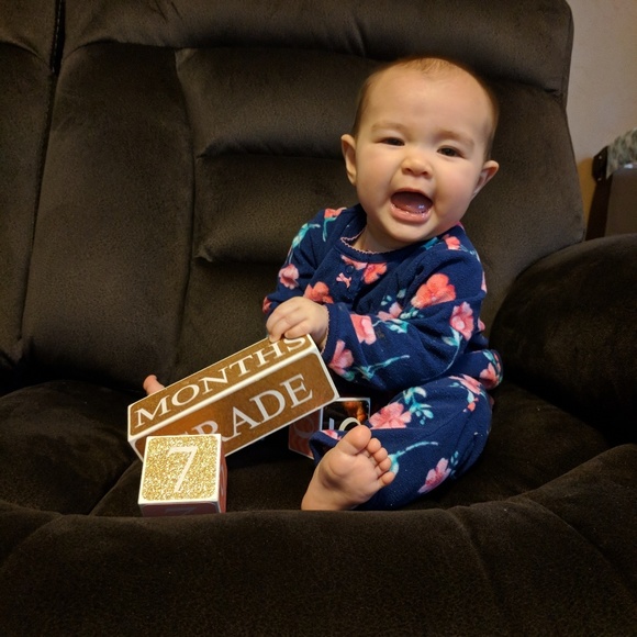 Meet your Posher, Ivy - Picture 2 of 2